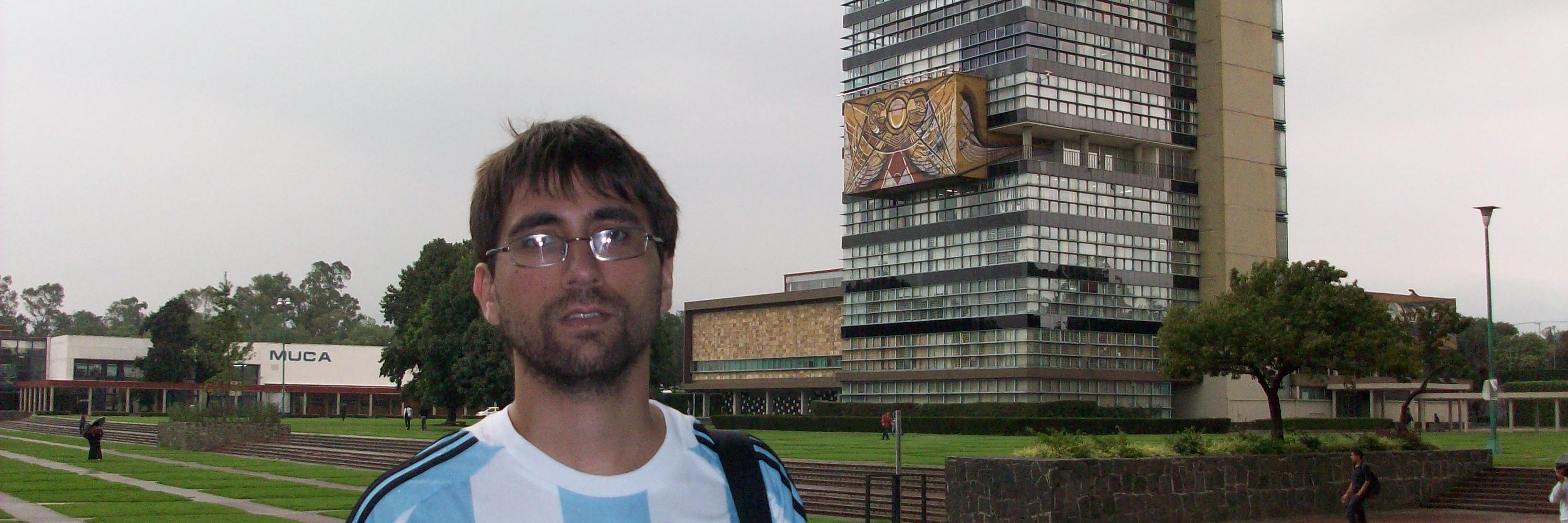 Leo desde lejos banner