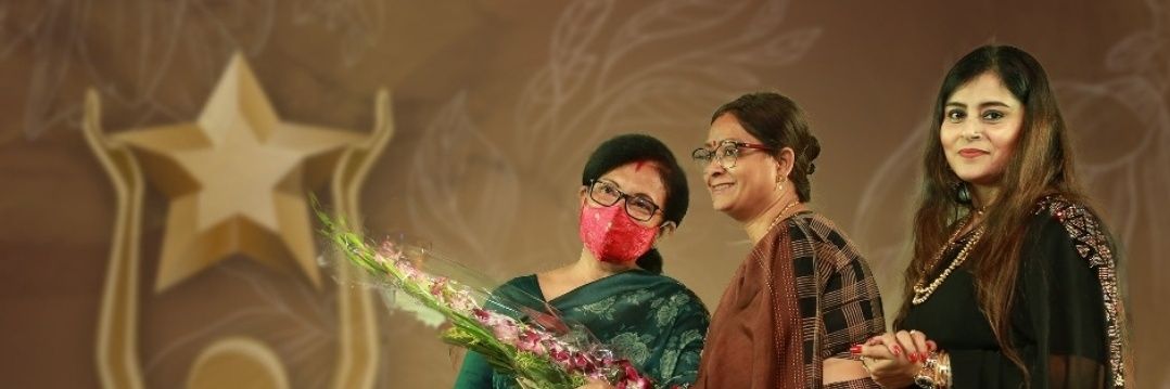 debjani_debm's profile banner image