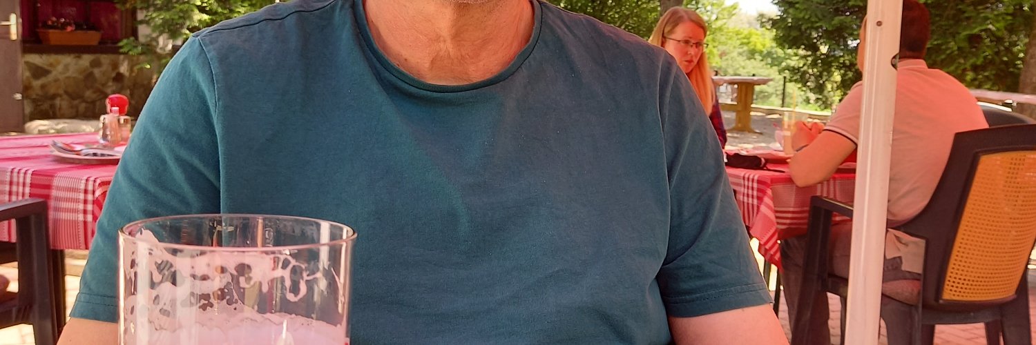 Labancz László banner