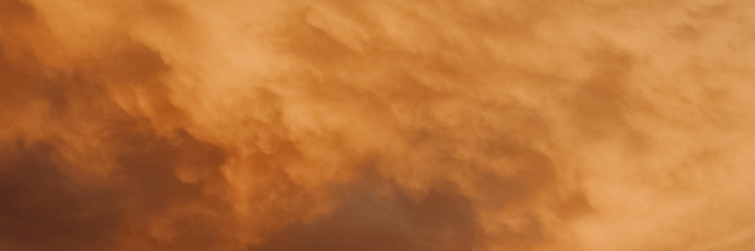 esearer's profile banner image