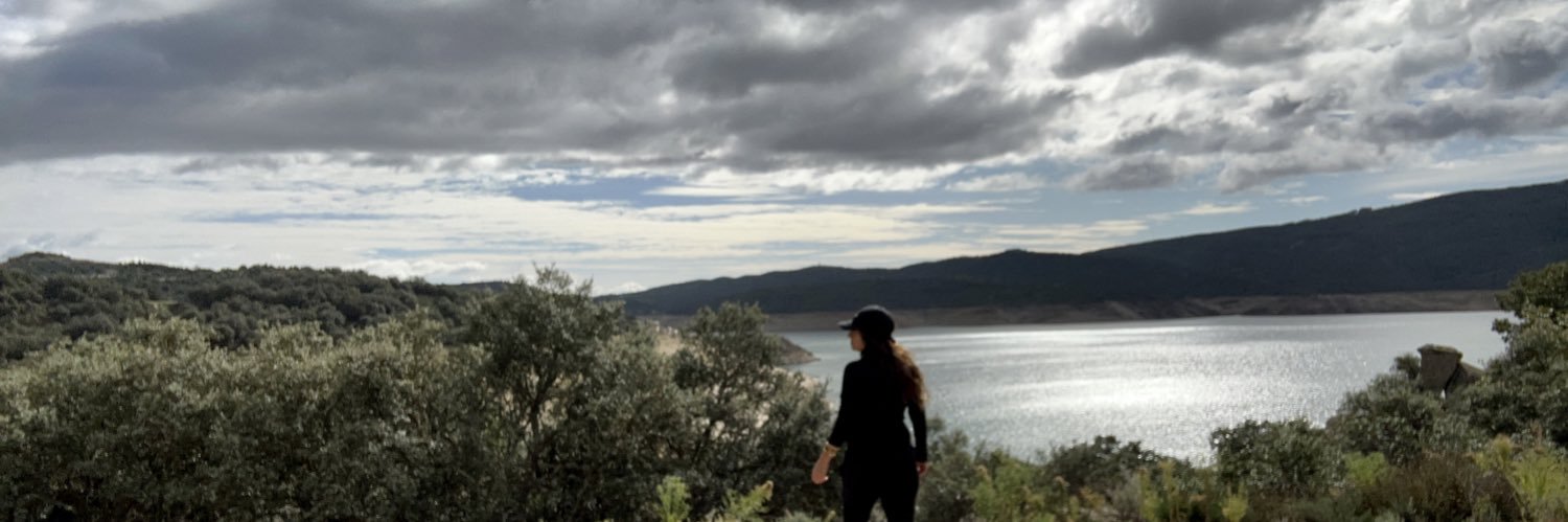 mónica valiente banner