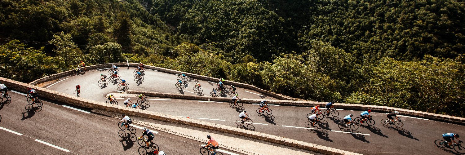 L'Étape du Tour de France's banner