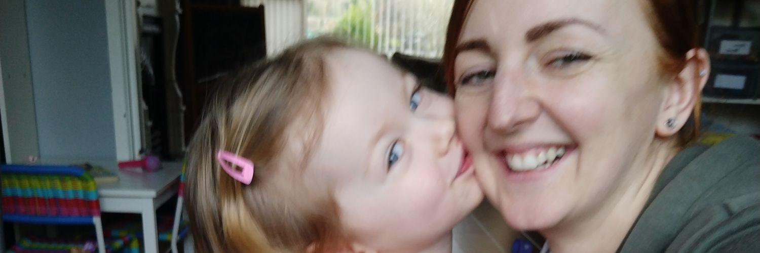 weelaurascott's profile banner image