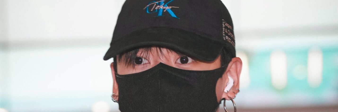 J⁷ banner