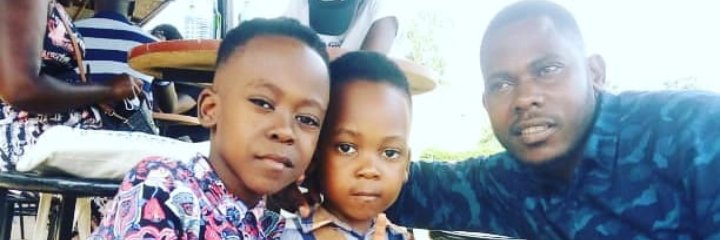 Dennis Rowlands IMan United Fan|HeathensINamblaz banner