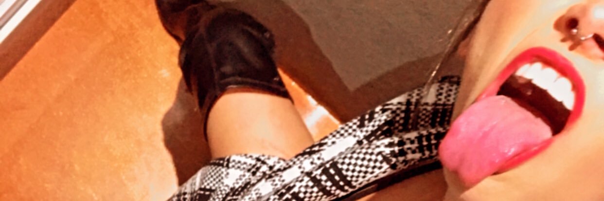 LAYANE FERNANDES banner