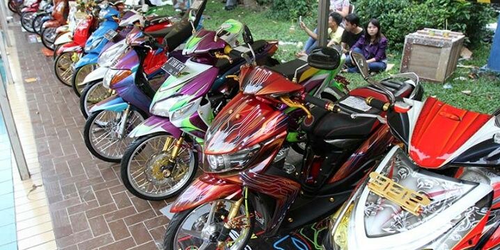 reeni103's profile banner image