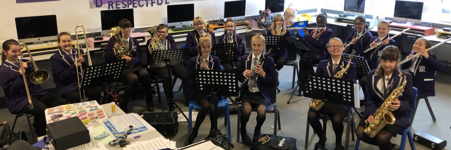 Miss Berry 🎶 banner