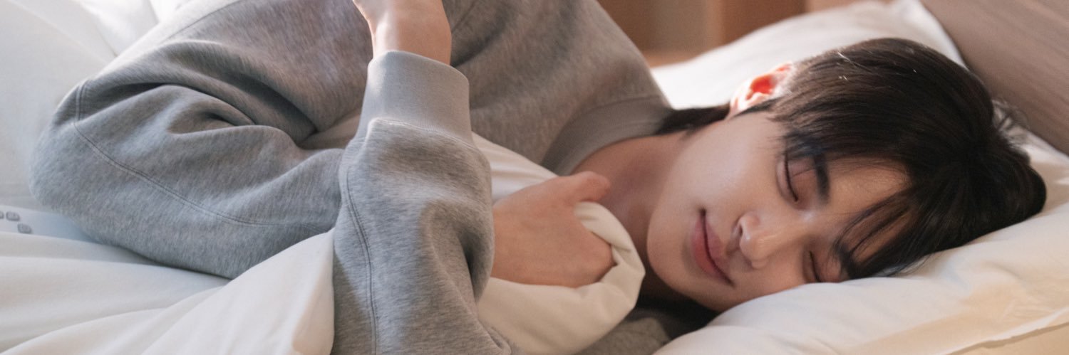 bloomluvs's profile banner image