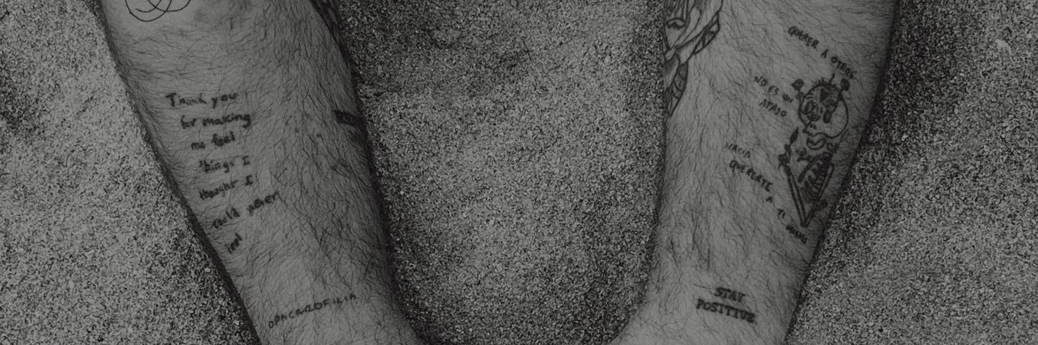 davroiz's profile banner image
