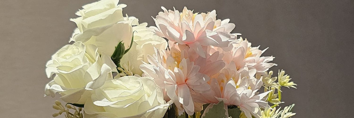 devyariyantiii's profile banner image
