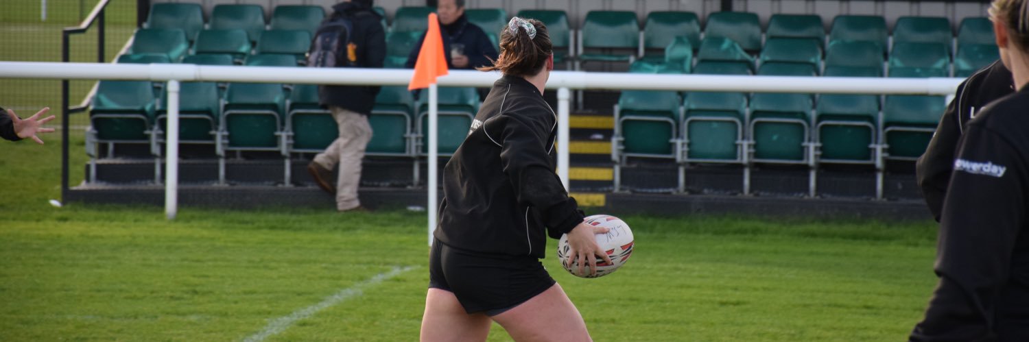 Devon Hallett banner