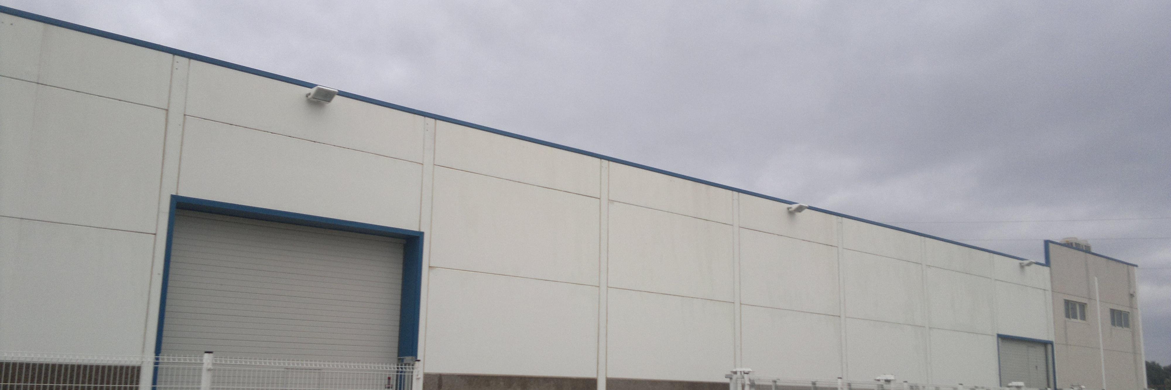 LA TOVA banner