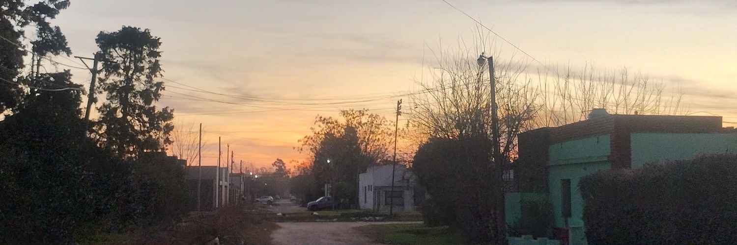 nazasaunders's profile banner image