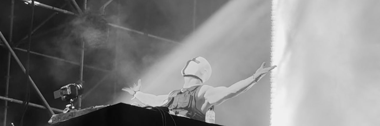 eemarbt's profile banner image