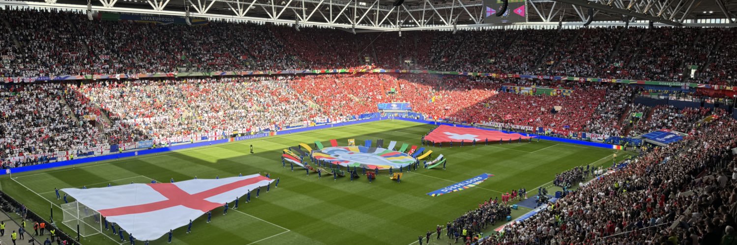 John 🇨🇭 banner