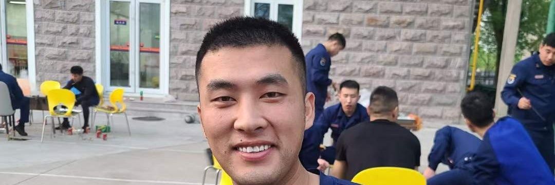 亚麻跌兄弟啊 banner