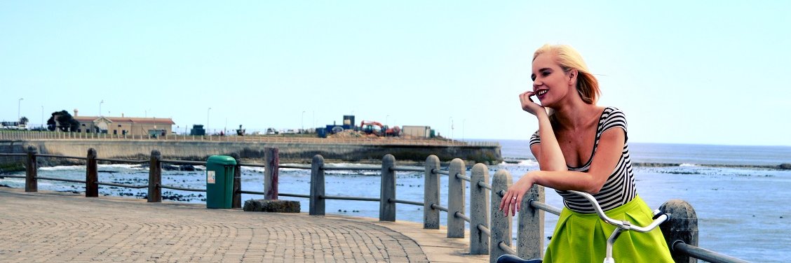 AppleBlonde's profile banner image