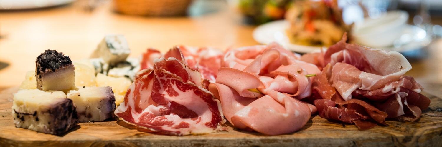 ToziRestaurant's profile banner image