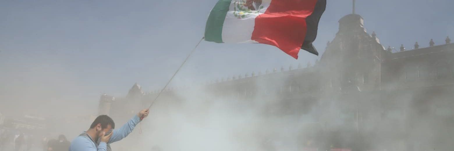 Un Mexicano banner