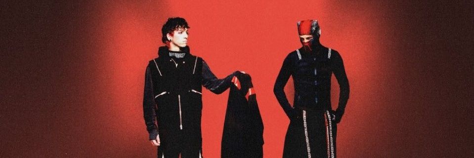 Condal in the HAYLEY WILLIAM show banner