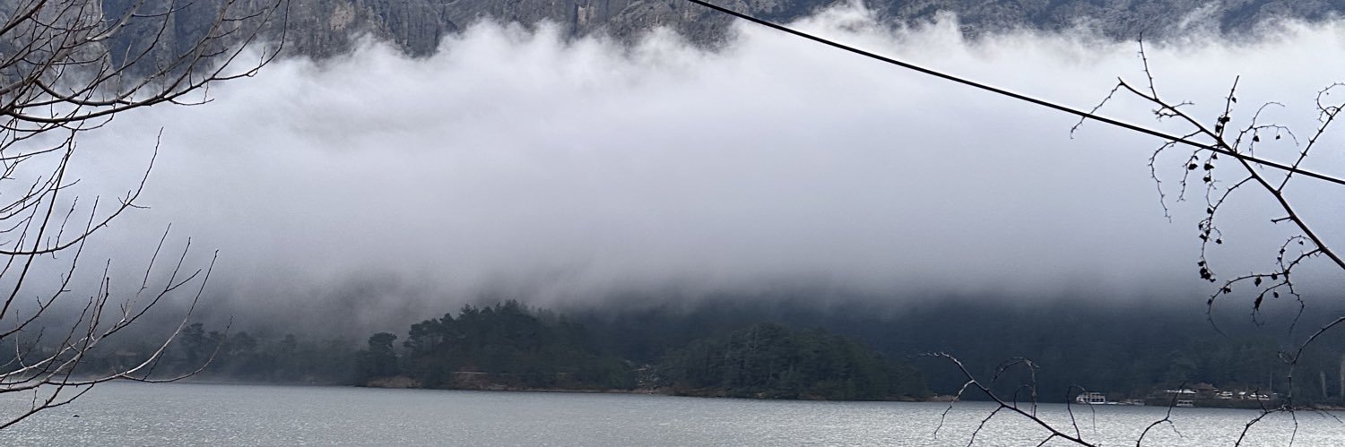 yasetsezer's profile banner image