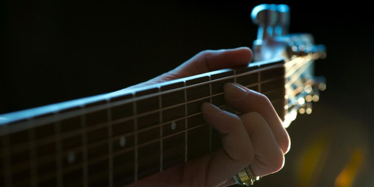 annevanegl's profile banner image