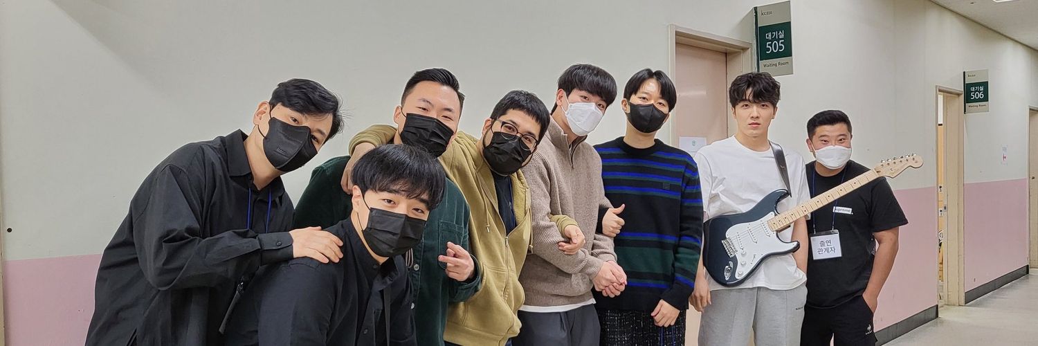 mozasalfa's profile banner image