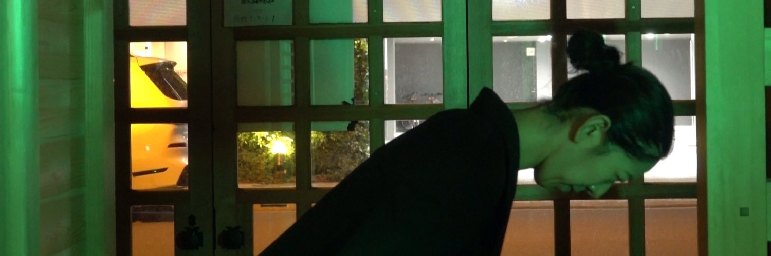 naominute's profile banner image