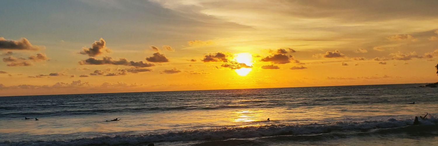 La Morenita de Amarillo 💛 banner