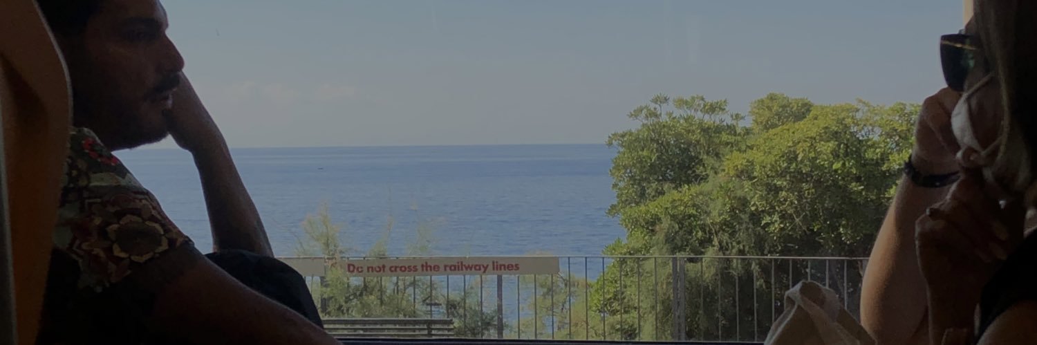 em banner