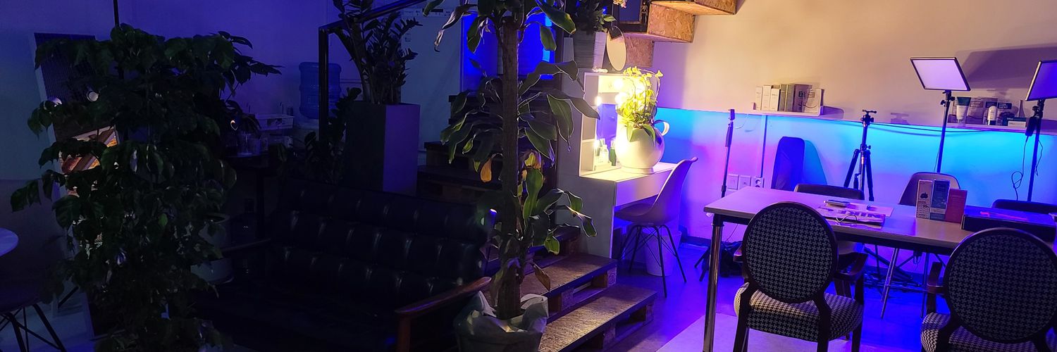 ozzroze's profile banner image