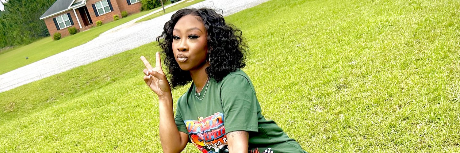 ladyhooks_'s profile banner image