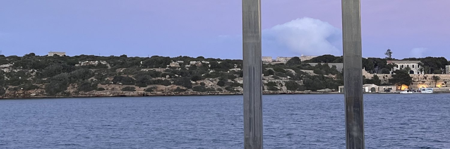 Víctor Robles banner