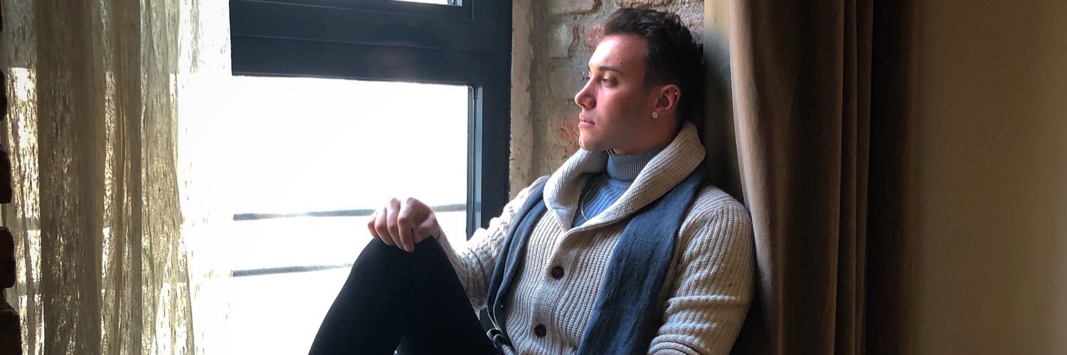 Ziroglu's profile banner image