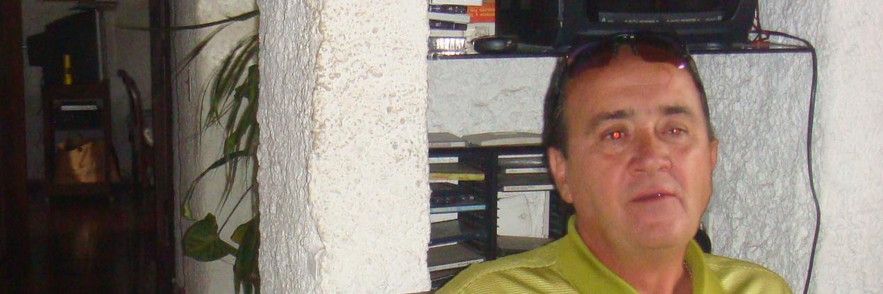 tataechenique's profile banner image