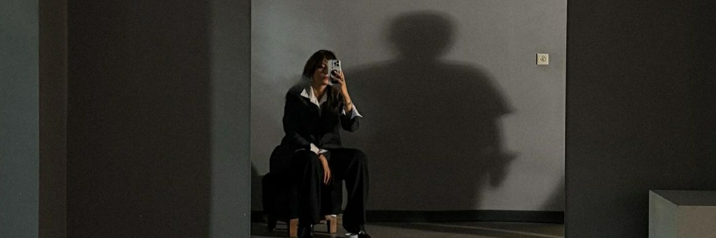 پرستوی کاغذی banner