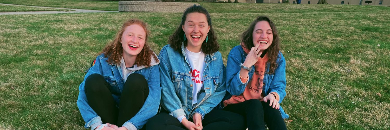 Carolineemck's profile banner image