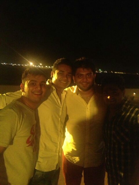henil_parekh's profile banner image