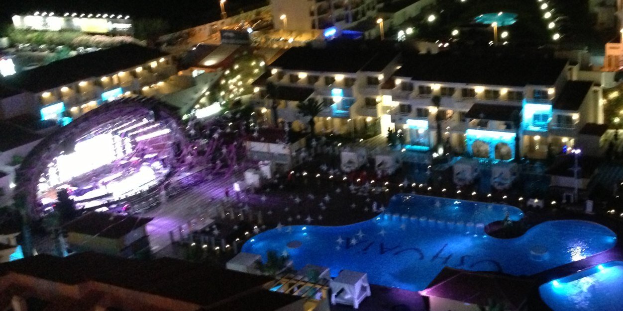 Alberto Montoya banner