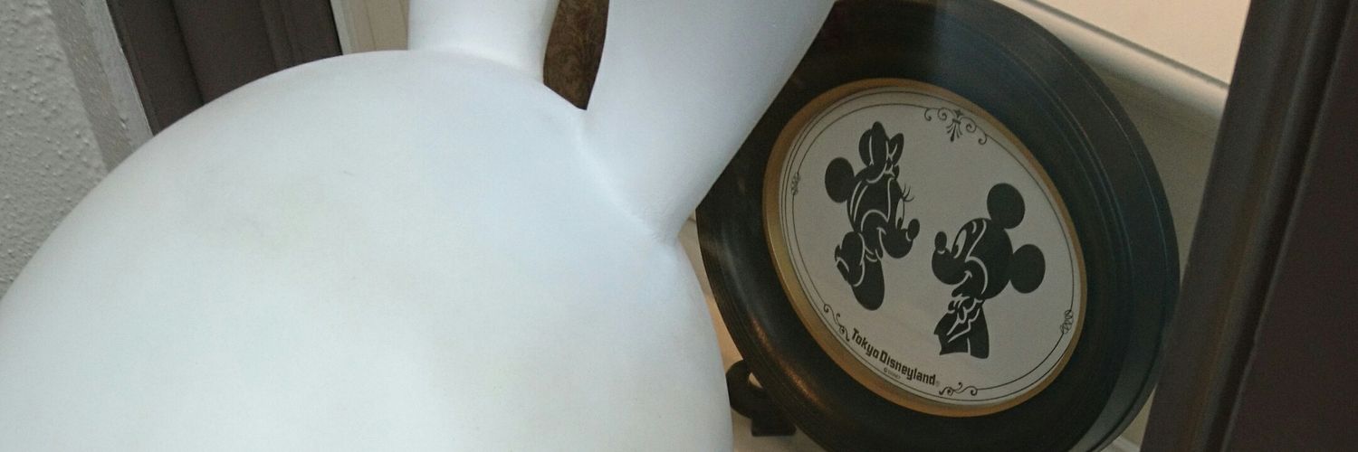 re_laugh_'s profile banner image