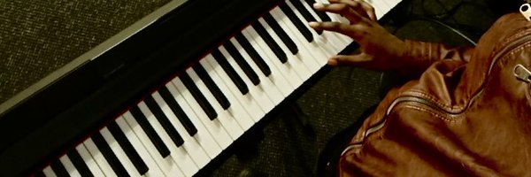 jmzIzmj Profile Banner