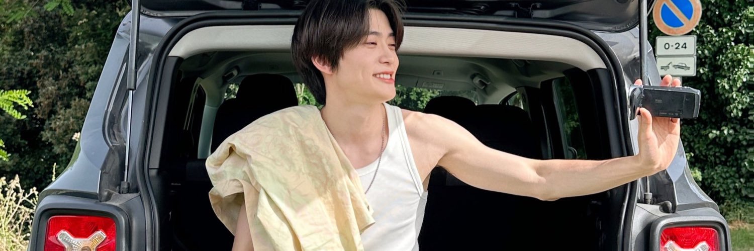 moon; 12:04 ☾ banner