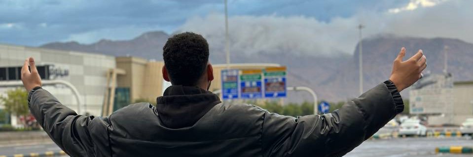 AM77p's profile banner image