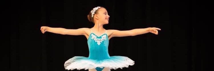 Lindsey Rayner banner