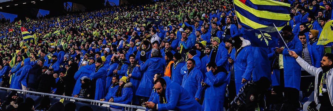 Metin Oktay ile Top Oynamis Adam. banner