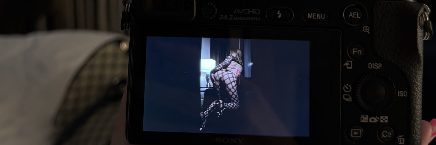 ❄️👱🏻‍♀️ banner