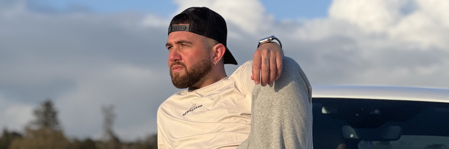 Adrianmerida_'s profile banner image