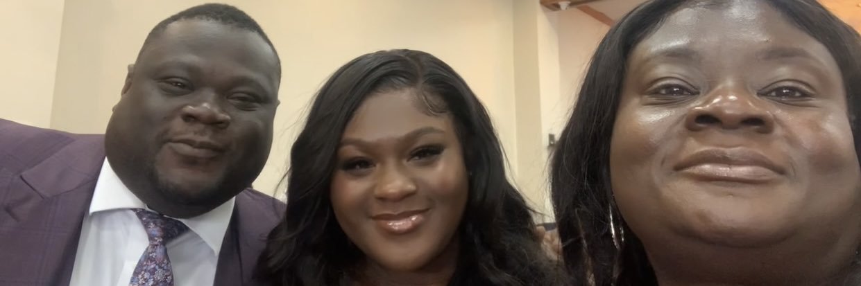 NaomyTiare's profile banner image