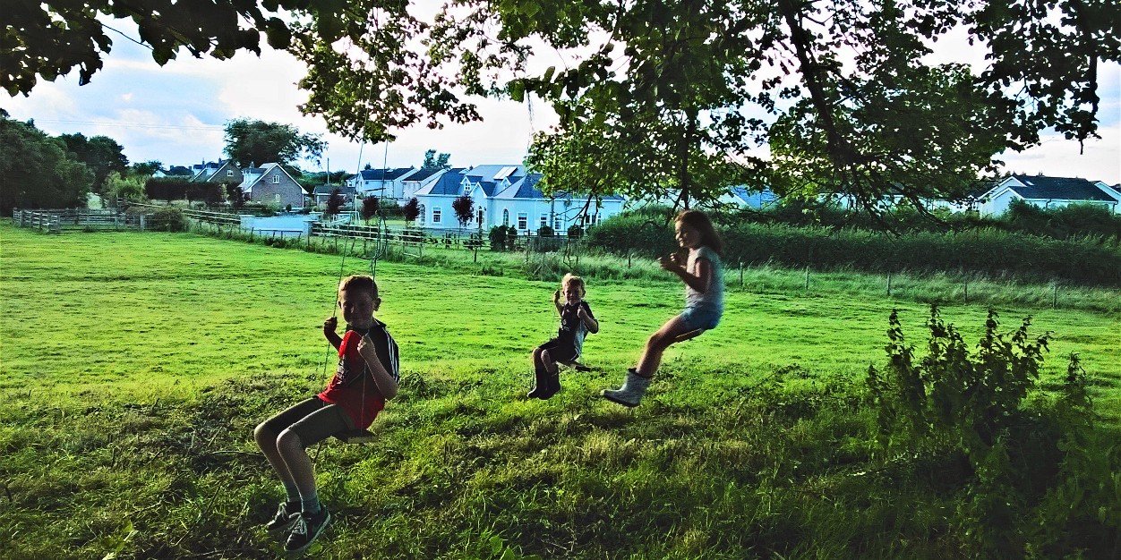 Seánie Bennett © banner